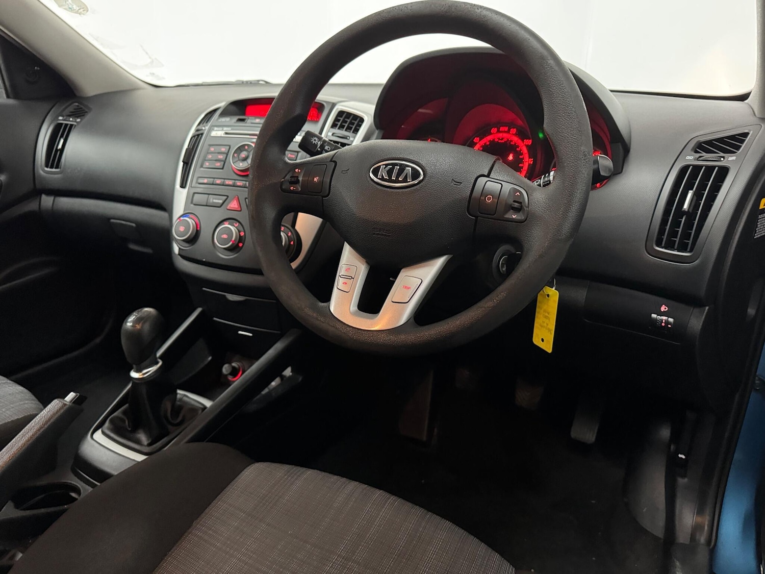 Used Kia Ceed 2010 for sale - 76487345: Photo 3