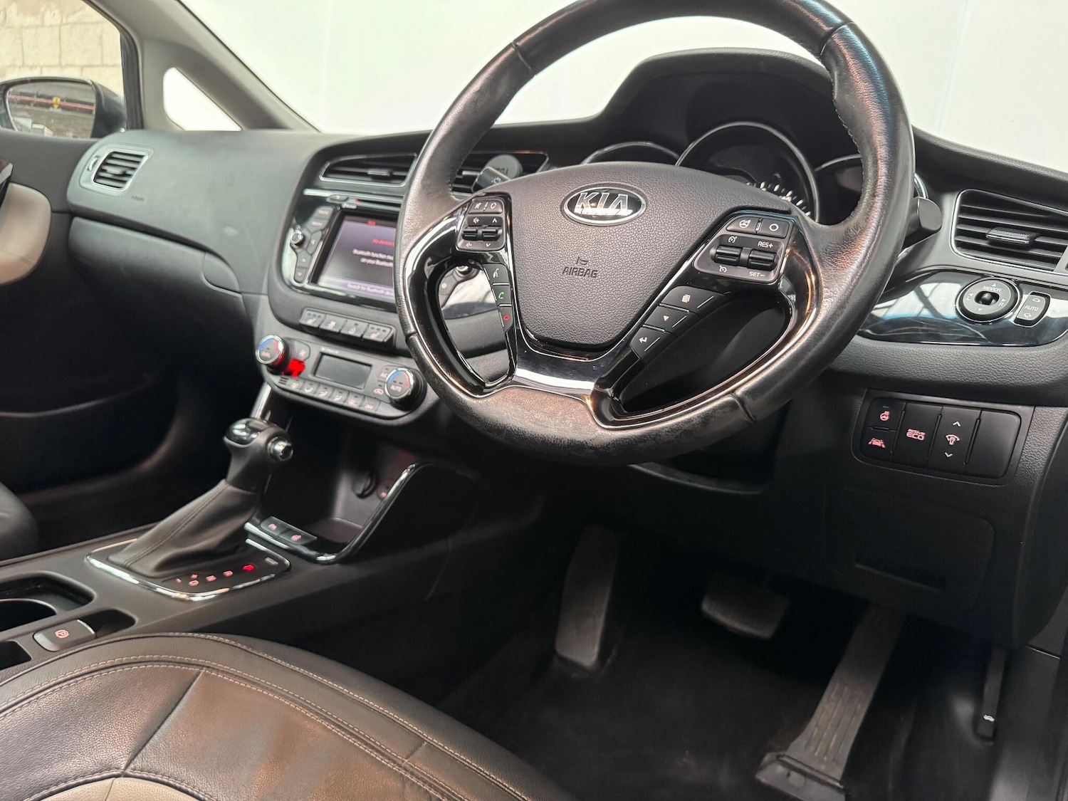 Used Kia Ceed 2012 for sale - 77256578: Photo 4