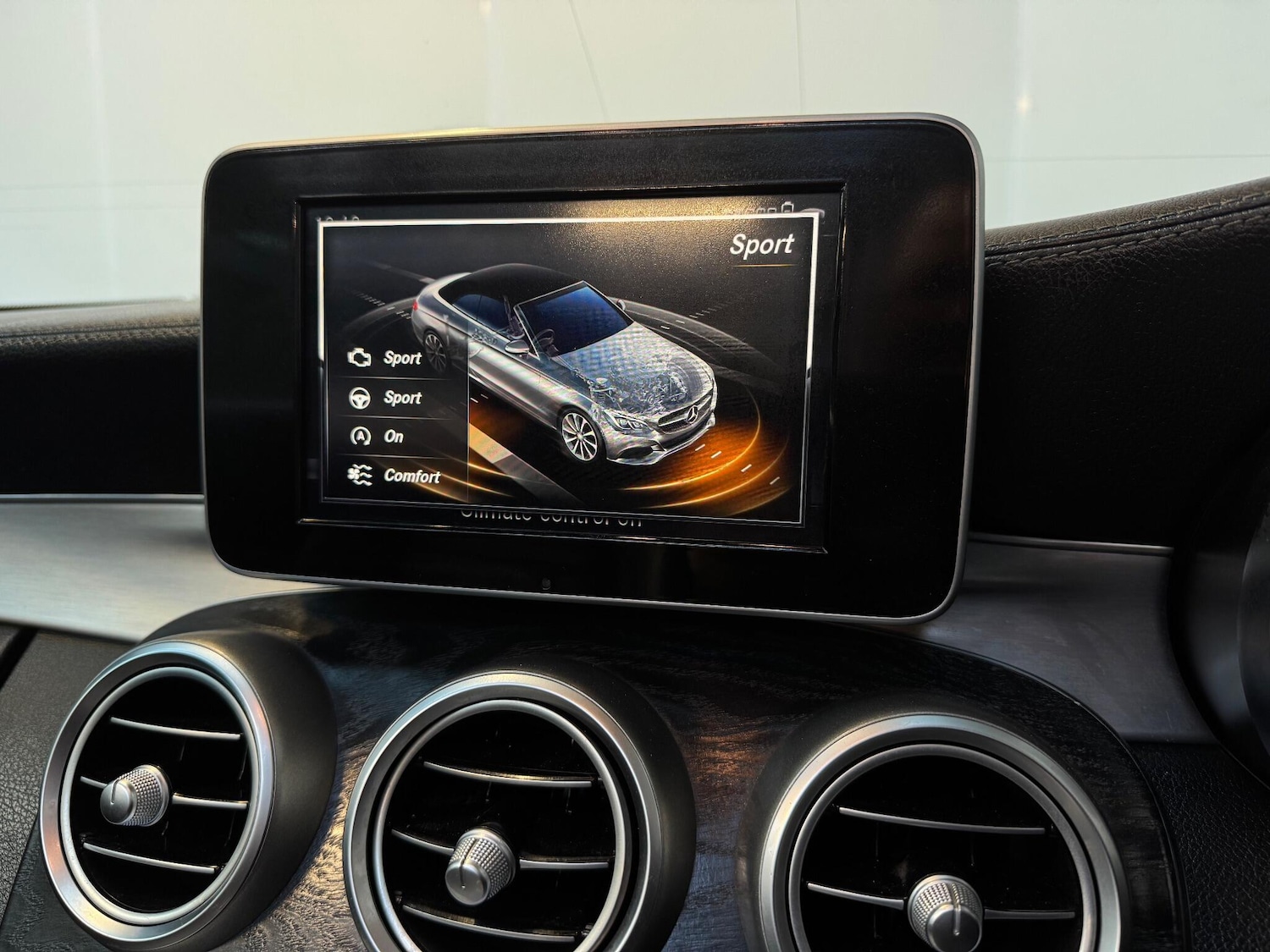 Used Mercedes-Benz C Class 2018 for sale - 76788404: Photo 21