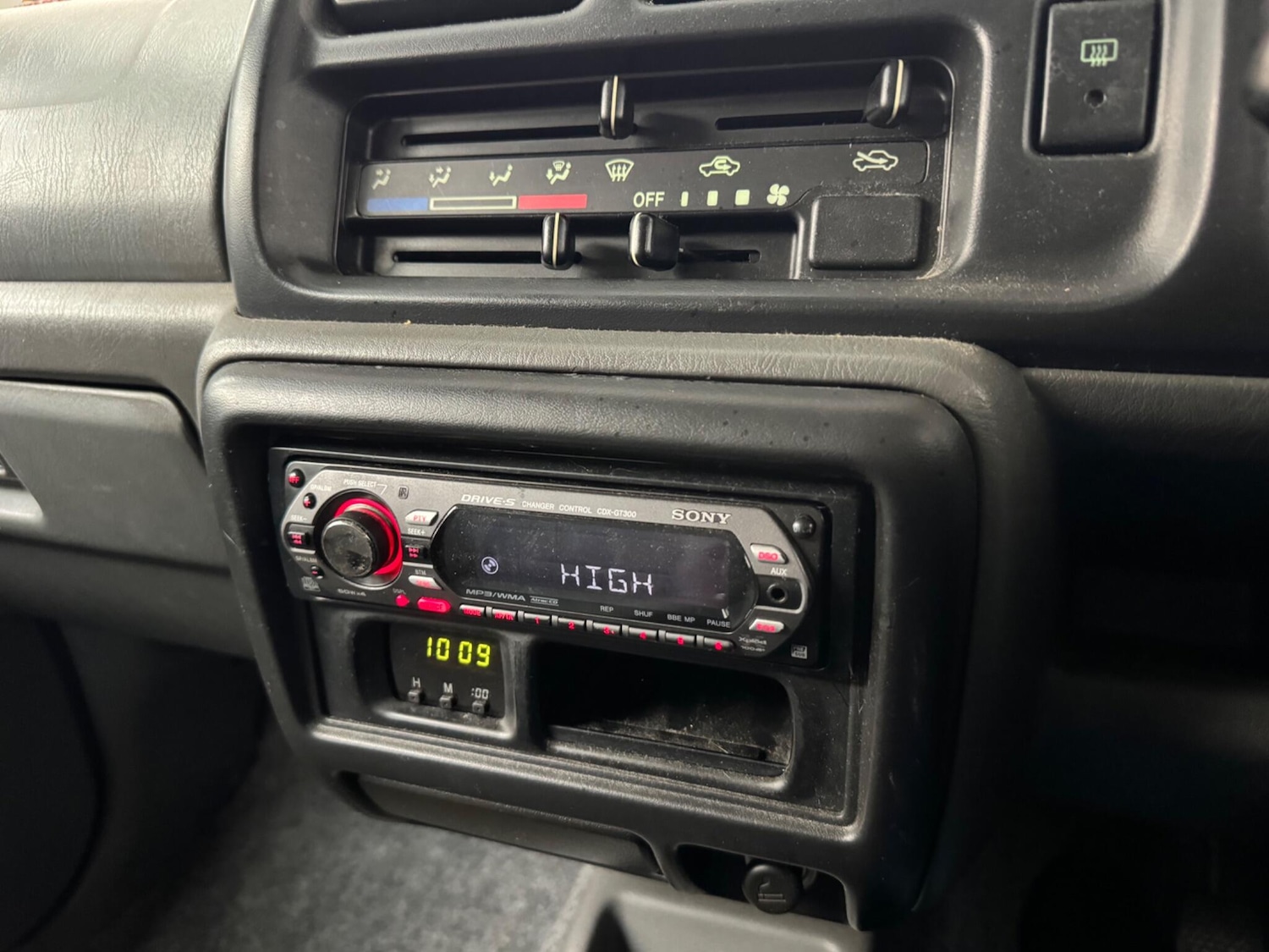 Used Suzuki Jimny 2001 for sale - 78117940: Photo 10