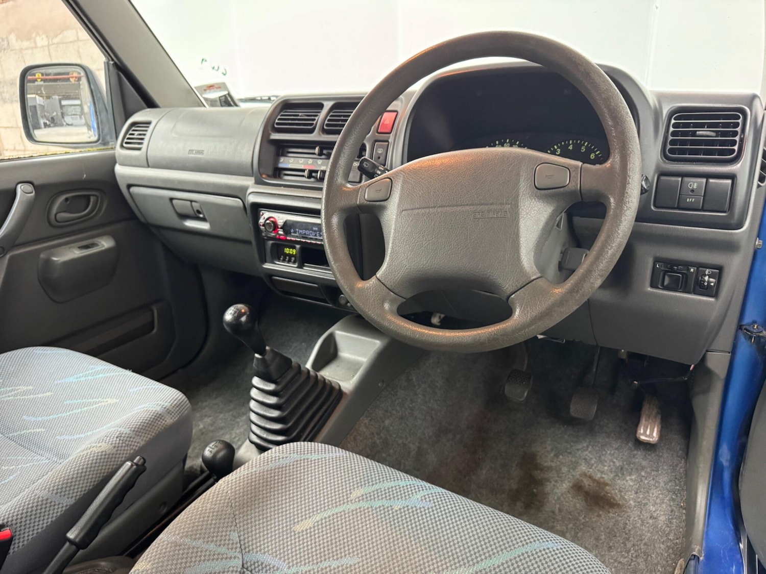 Used Suzuki Jimny 2001 for sale - 78117940: Photo 3