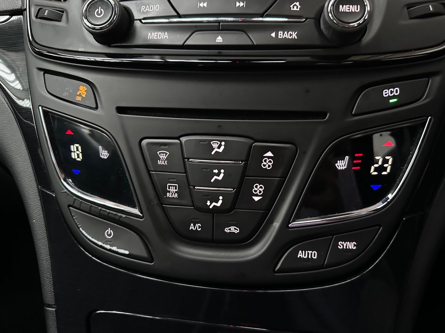 Used Vauxhall Insignia 2014 for sale - 77648217: Photo 14