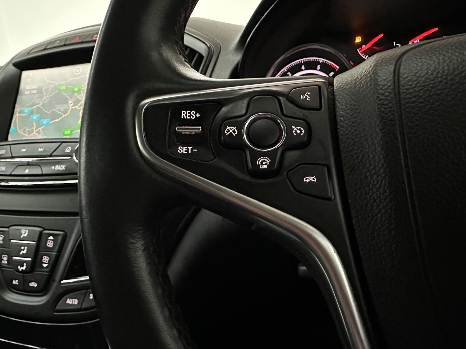 Used Vauxhall Insignia 2014 for sale - 77648217: Photo 17