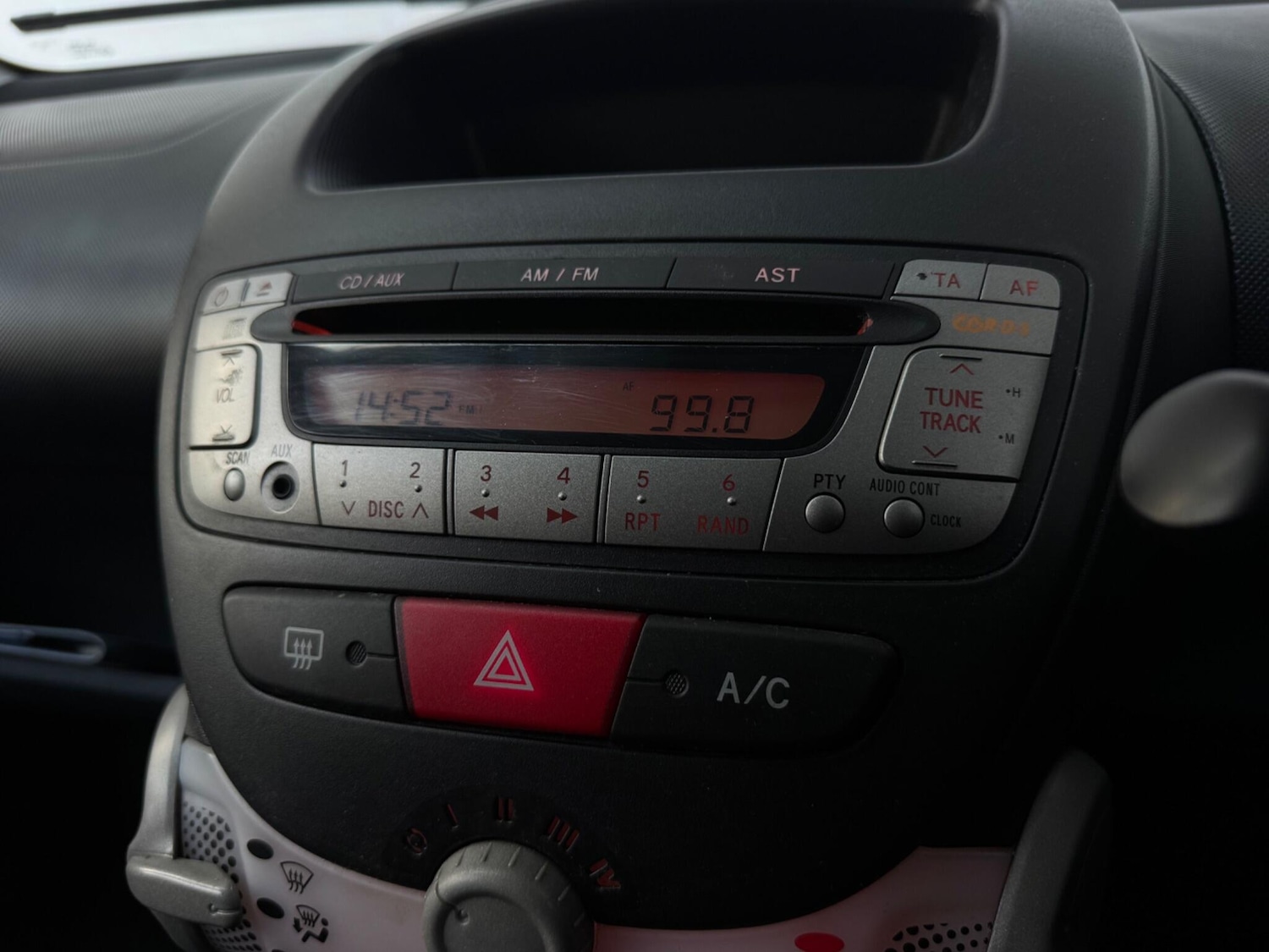 Used Peugeot 107 2012 for sale - 78150013: Photo 11