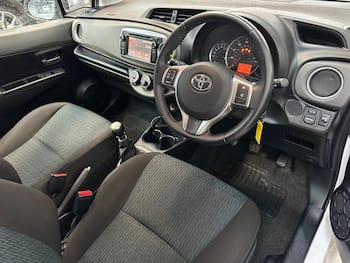 Used Toyota Yaris 2012 for sale - 79659445: Photo