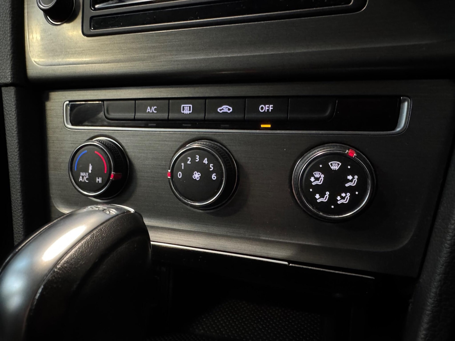 Used Volkswagen Golf 2013 for sale - 76937669: Photo 15