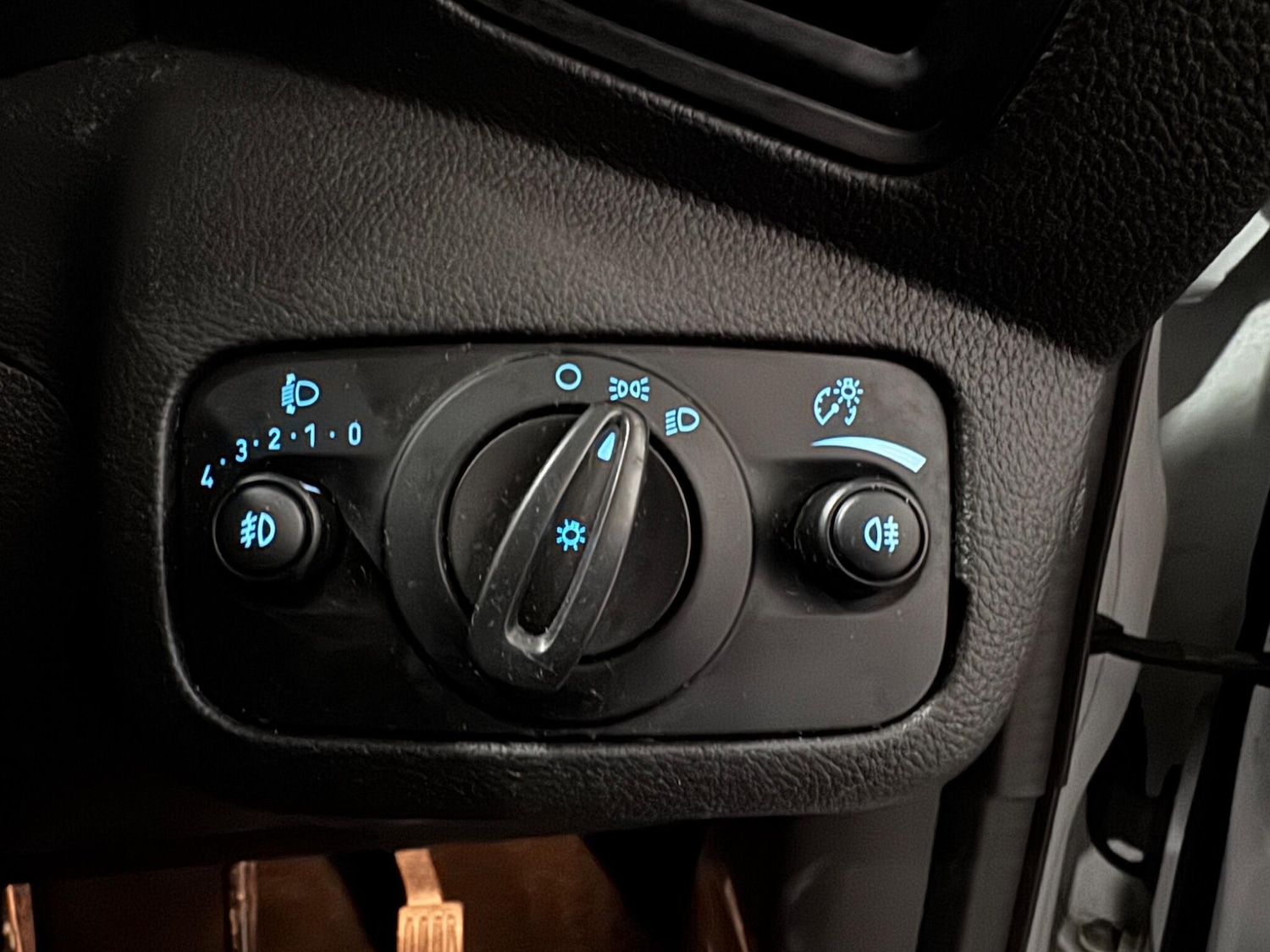 Used Ford Kuga 2014 for sale - 77307770: Photo 22