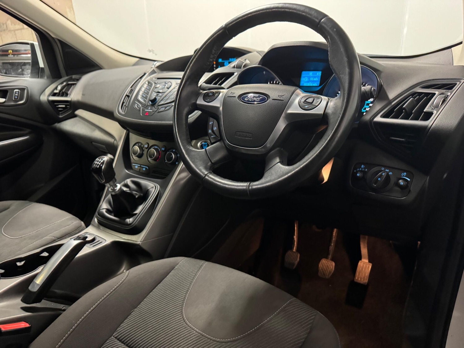 Used Ford Kuga 2014 for sale - 77307770: Photo 4