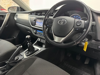 Used Toyota Auris 2015 for sale - 78530491: Photo