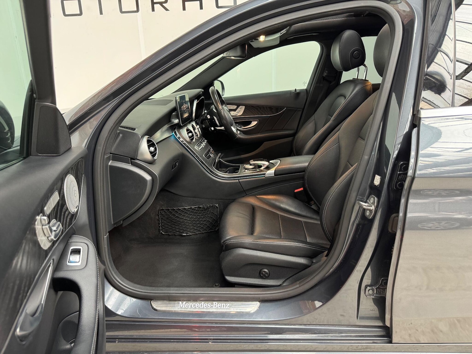 Used Mercedes-Benz C Class 2016 for sale - 76661209: Photo 11