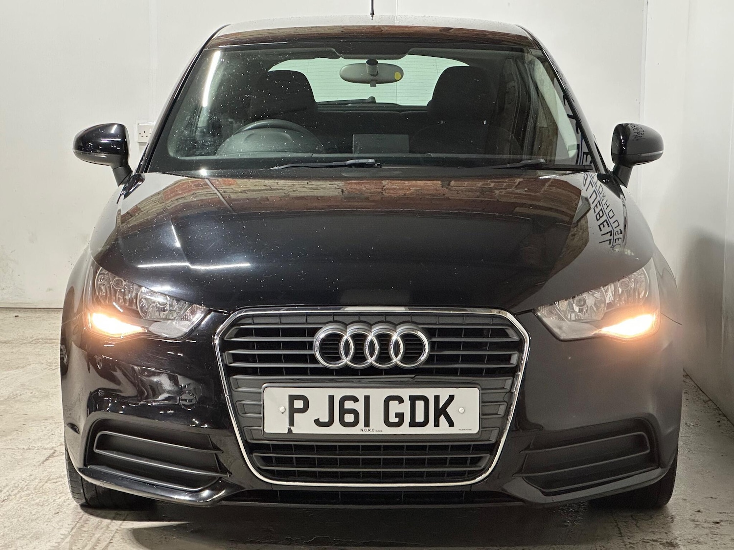 Used Audi A1 2011 for sale - 76999738: Photo 2