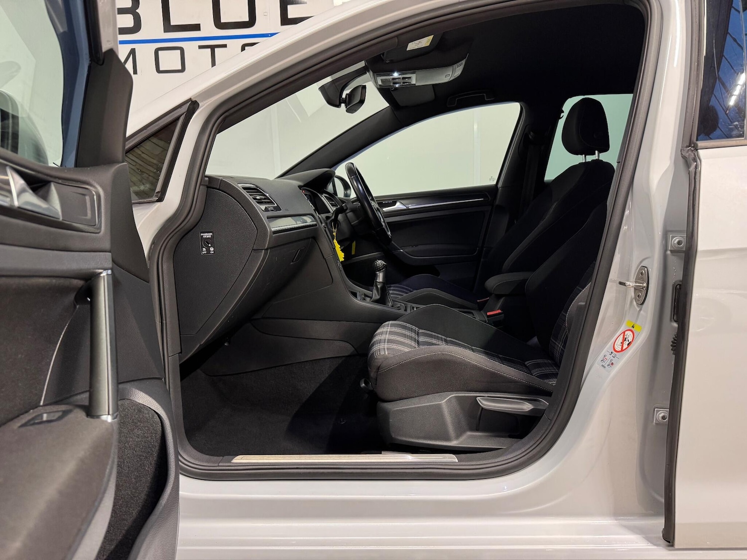 Used Volkswagen Golf 2018 for sale - 76736825: Photo 13