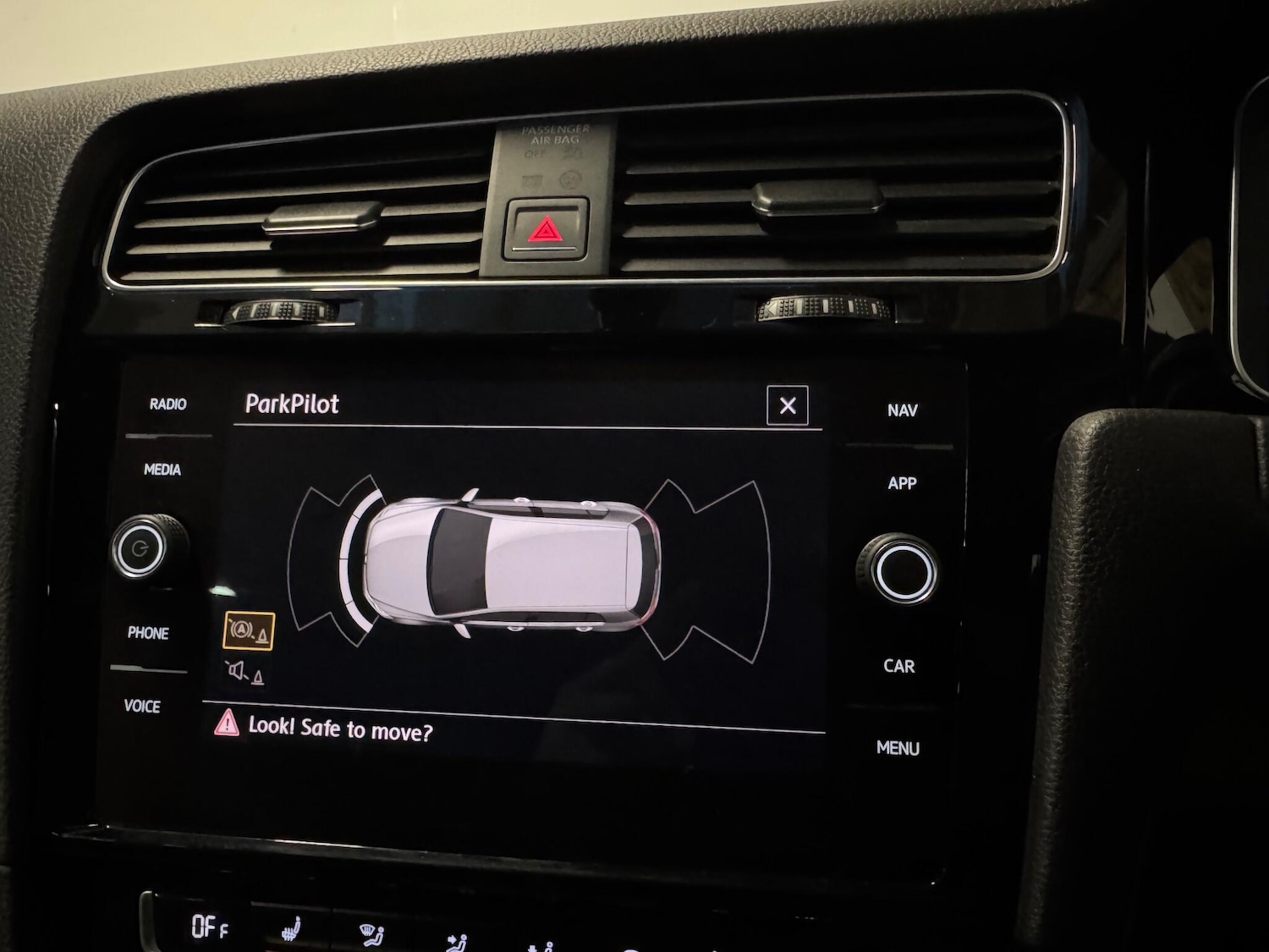 Used Volkswagen Golf 2018 for sale - 76736825: Photo 24