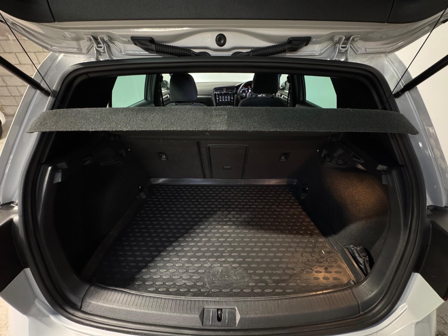 Used Volkswagen Golf 2018 for sale - 76736825: Photo 33