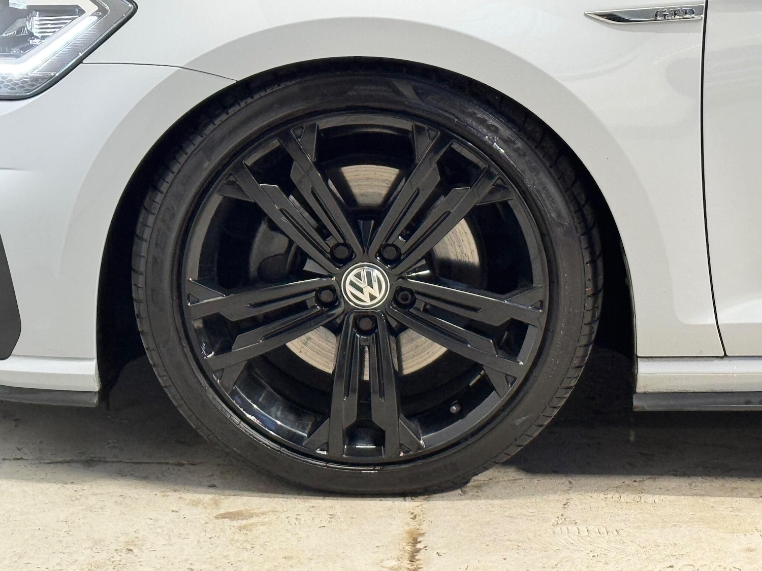 Used Volkswagen Golf 2018 for sale - 76736825: Photo 35