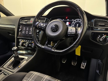 Used Volkswagen Golf 2018 for sale - 76736825: Photo