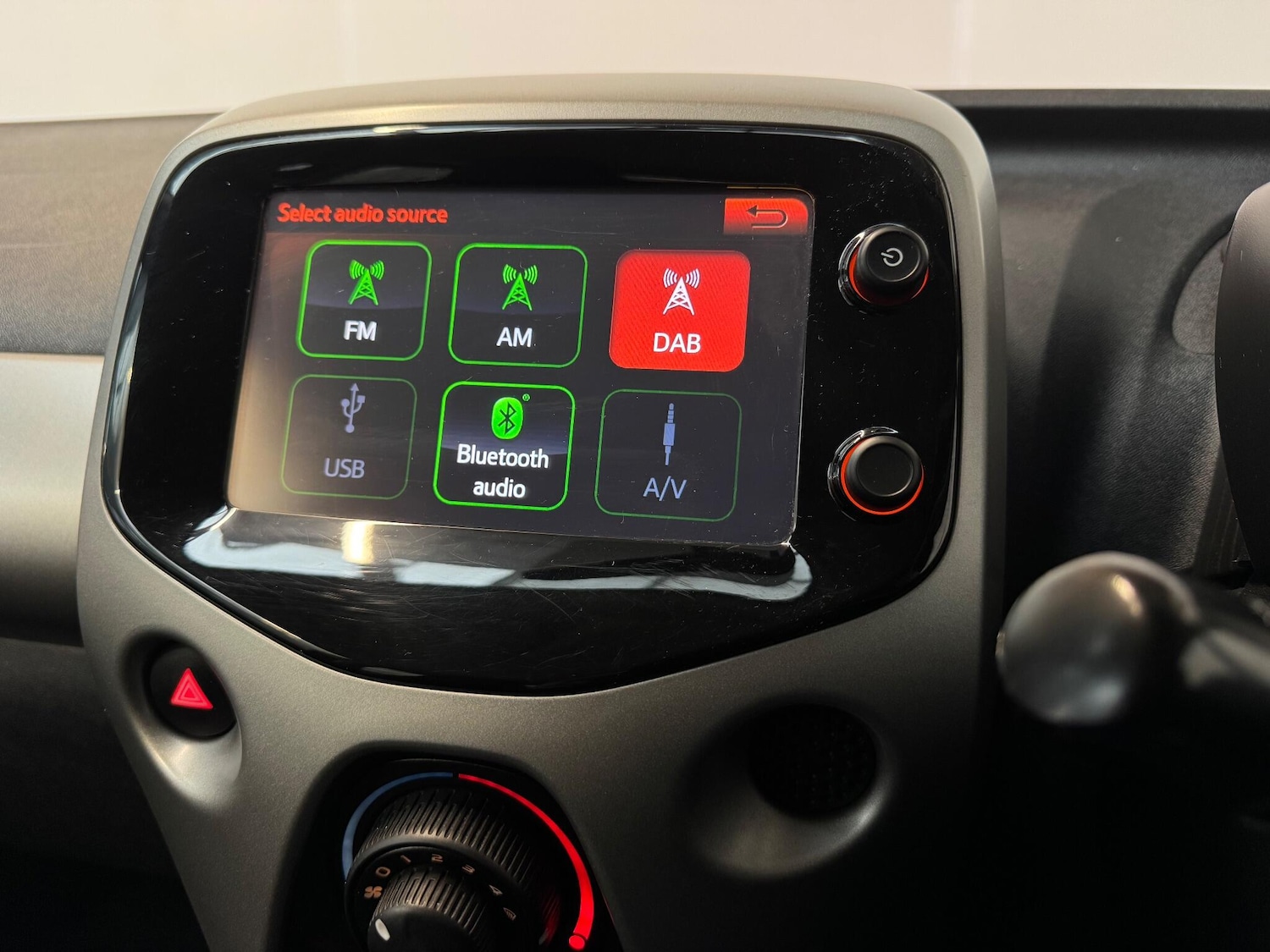 Used Peugeot 108 2017 for sale - 76459251: Photo 13