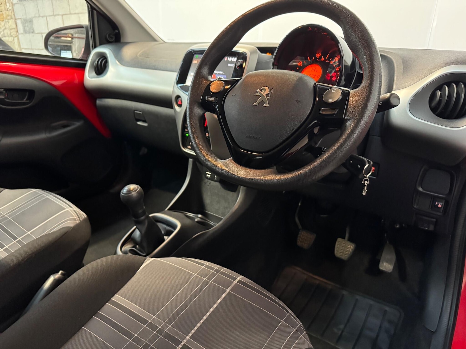 Used Peugeot 108 2017 for sale - 76459251: Photo 4