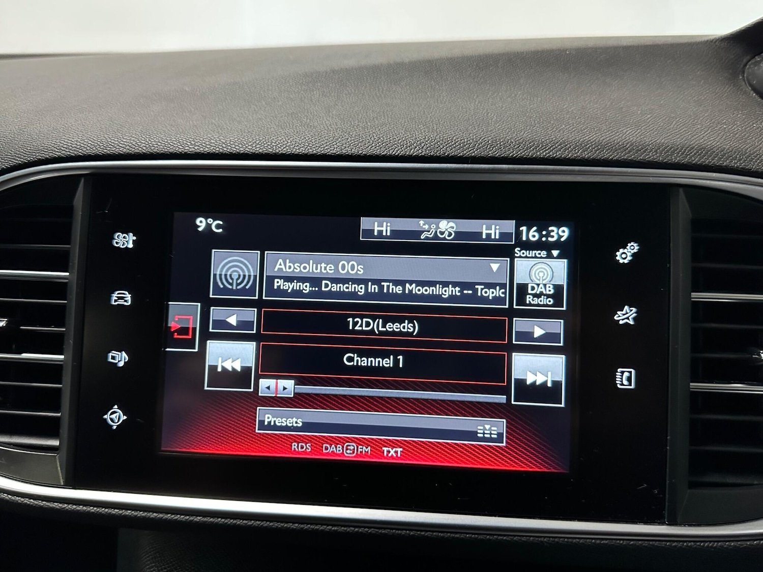 Used Peugeot 308 2017 for sale - 76954575: Photo 13