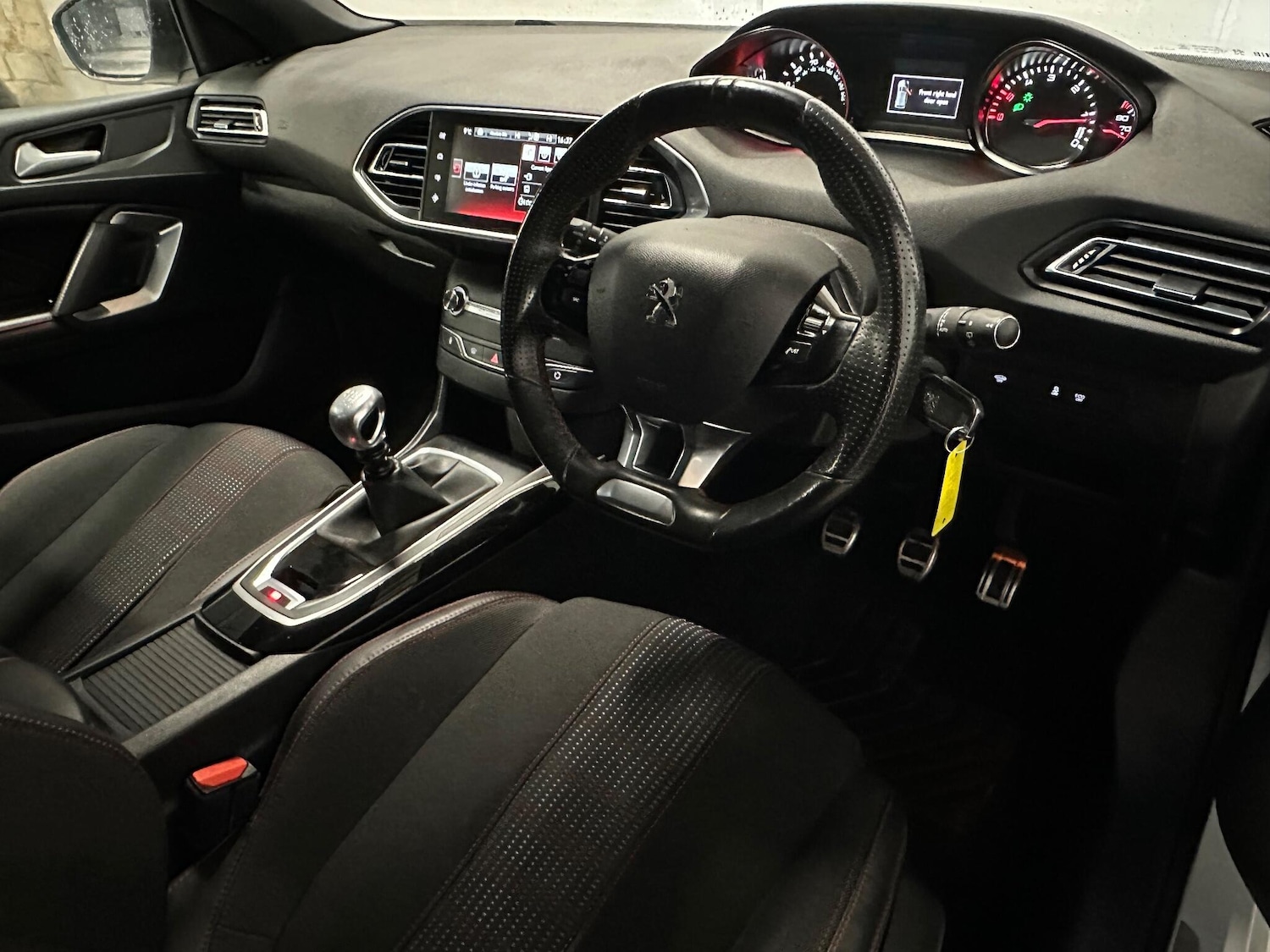 Used Peugeot 308 2017 for sale - 76954575: Photo 4