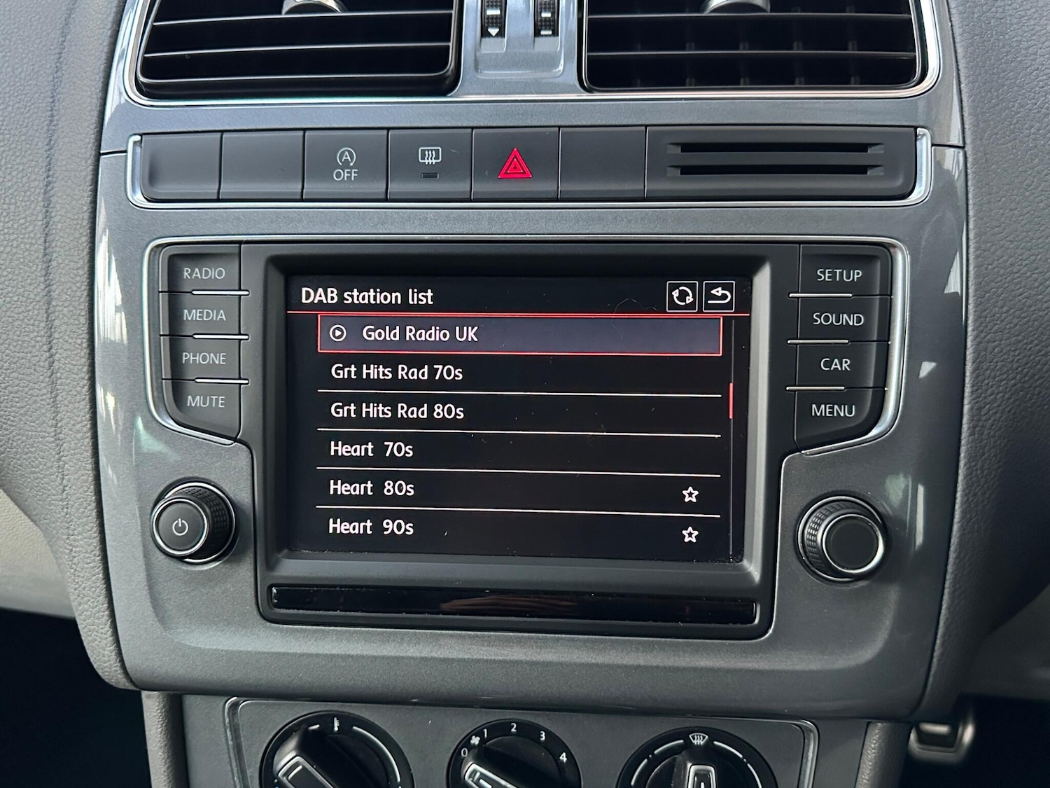 Used Volkswagen Polo 2015 for sale - 77269460: Photo 16