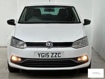 Used Volkswagen Polo 2015 for sale - 77269460: Photo