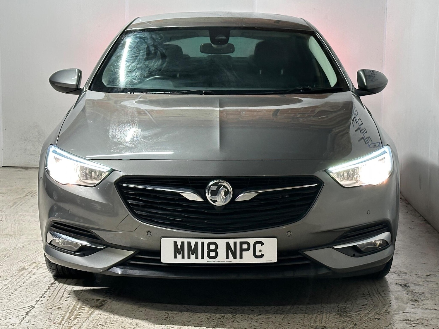 Used Vauxhall Insignia 2018 for sale - 77178243: Photo 2
