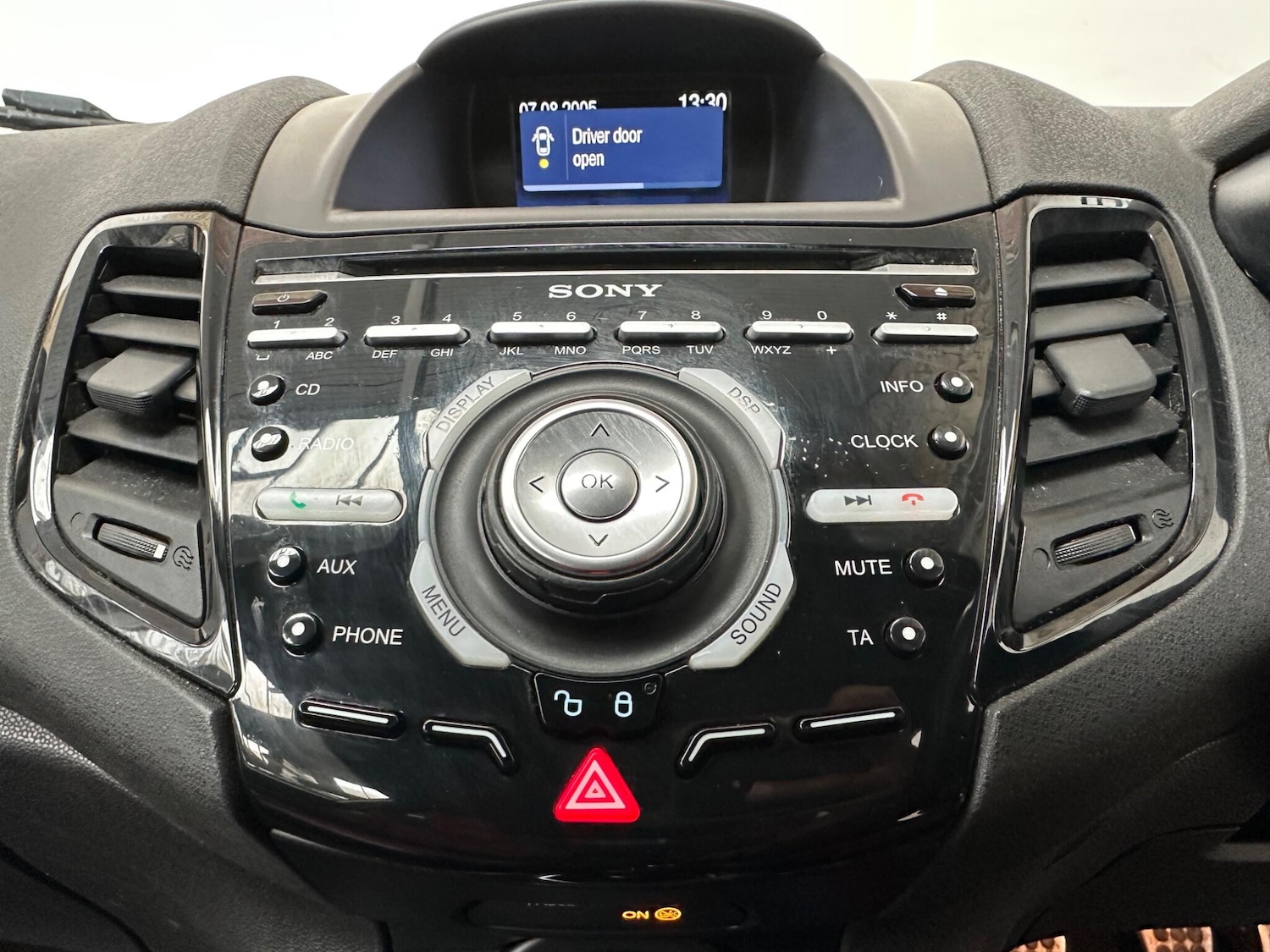 Used Ford Fiesta 2013 for sale - 76389999: Photo 14