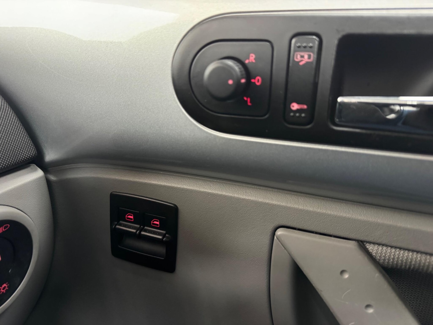 Used Volkswagen Beetle 2007 for sale - 77618472: Photo 12