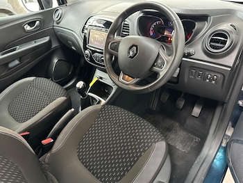Used Renault Captur 2018 for sale - 78824480: Photo