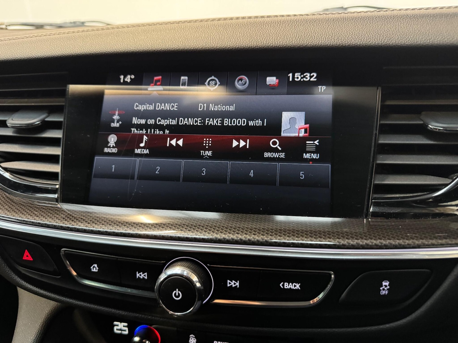 Used Vauxhall Insignia 2017 for sale - 76745469: Photo 19