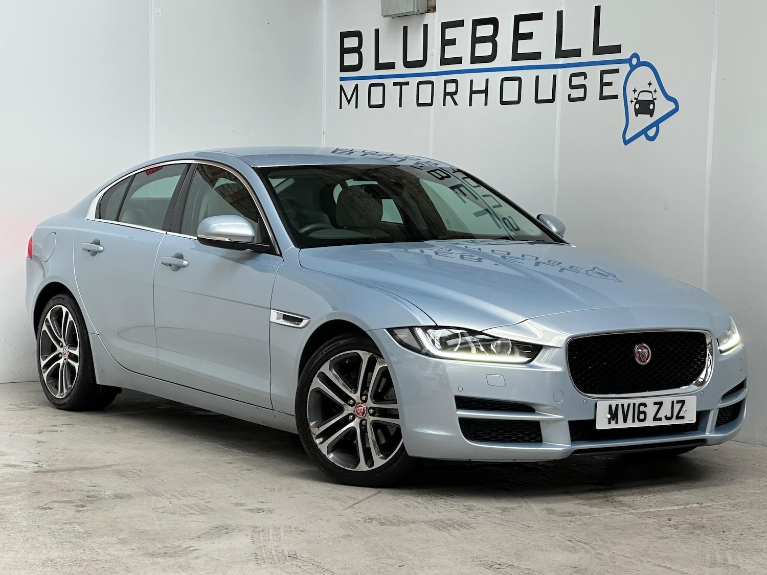 Used Jaguar XE 2016 for sale - 76176223: Photo 1