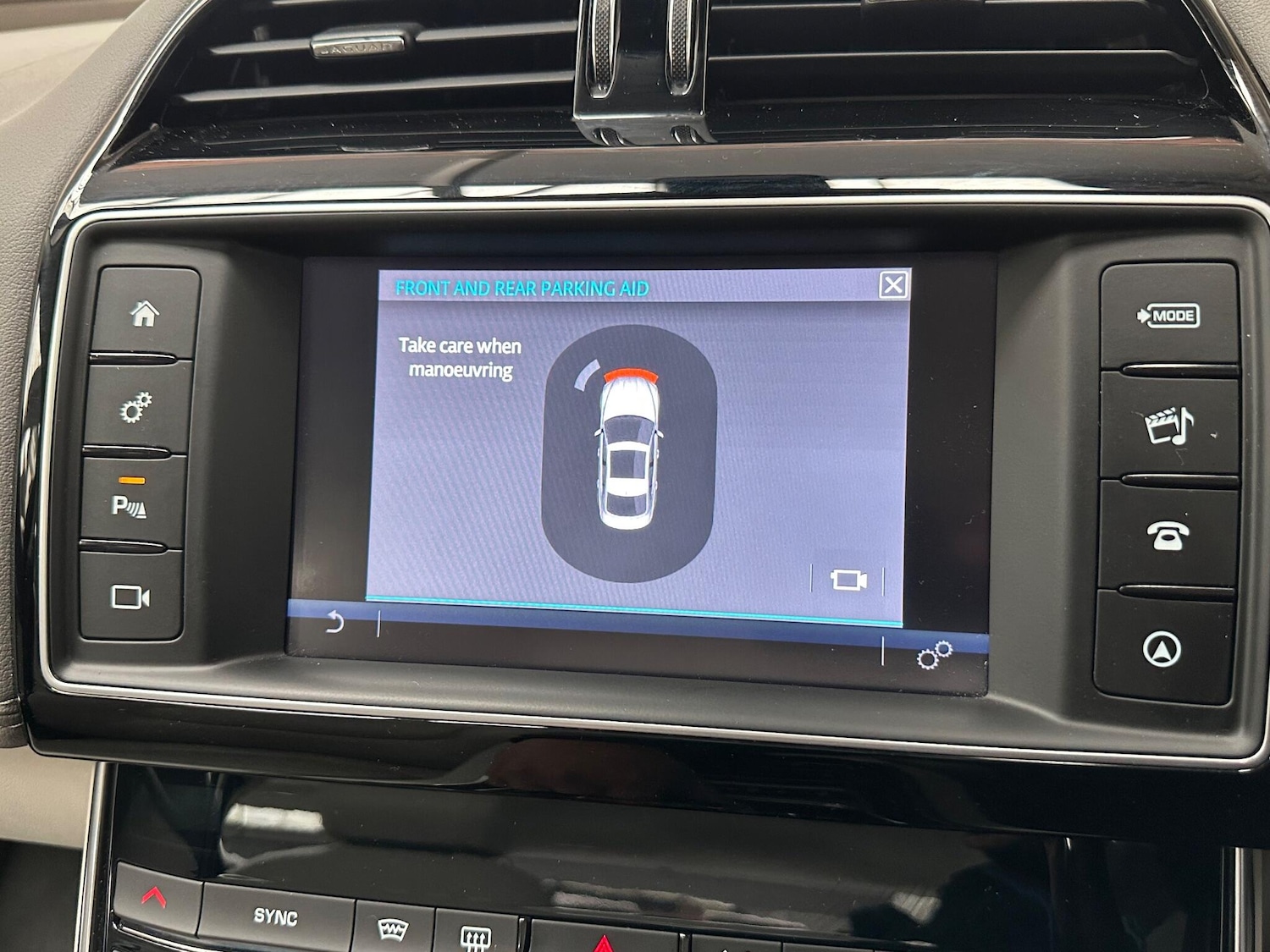 Used Jaguar XE 2016 for sale - 76176223: Photo 16