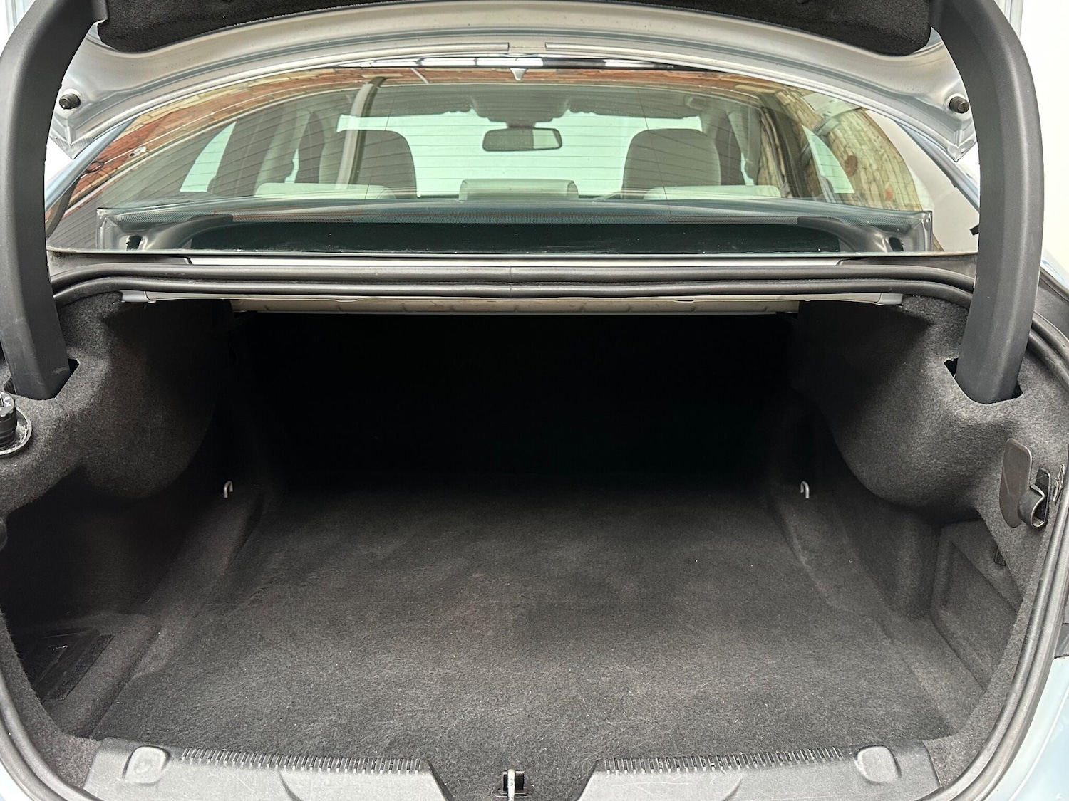 Used Jaguar XE 2016 for sale - 76176223: Photo 25