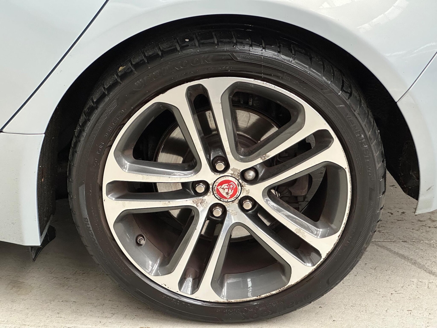 Used Jaguar XE 2016 for sale - 76176223: Photo 27