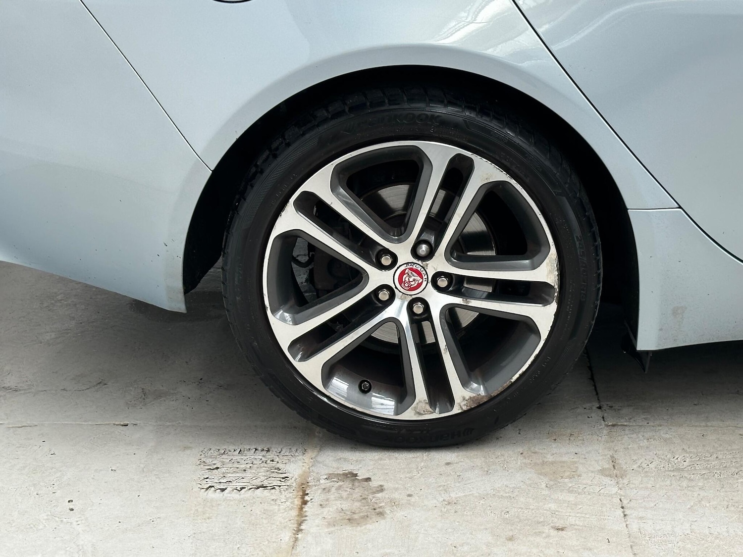 Used Jaguar XE 2016 for sale - 76176223: Photo 29