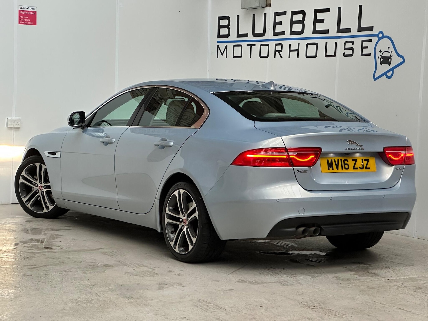 Used Jaguar XE 2016 for sale - 76176223: Photo 5