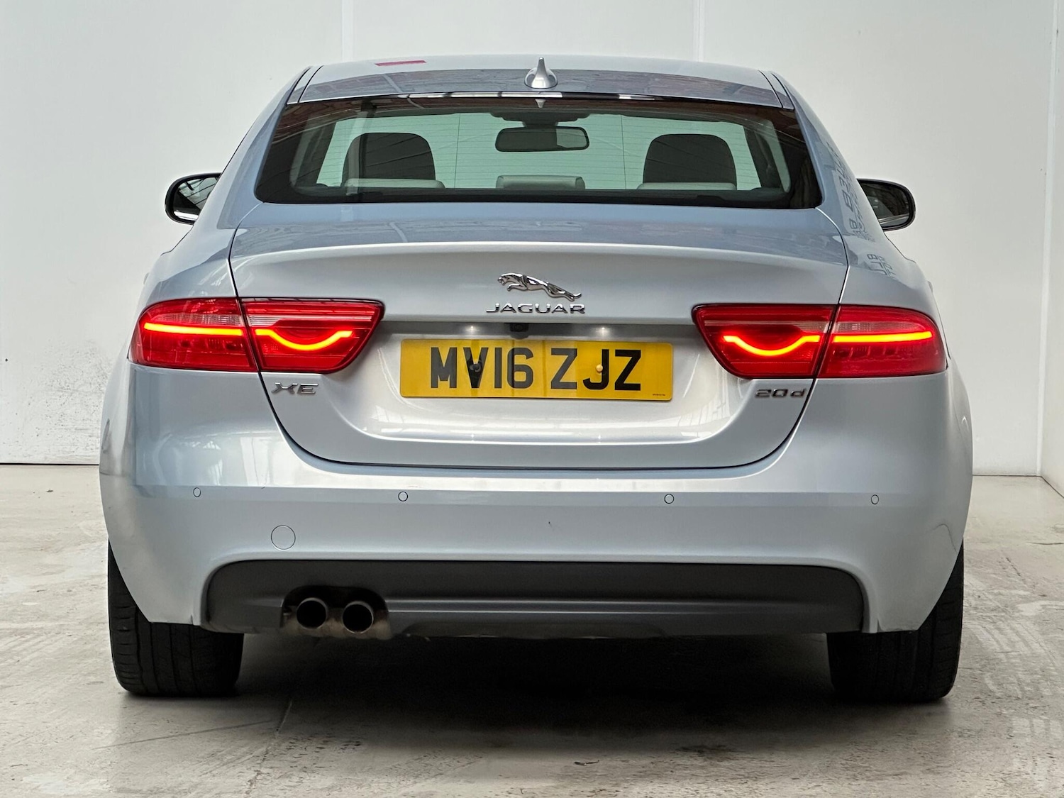 Used Jaguar XE 2016 for sale - 76176223: Photo 6