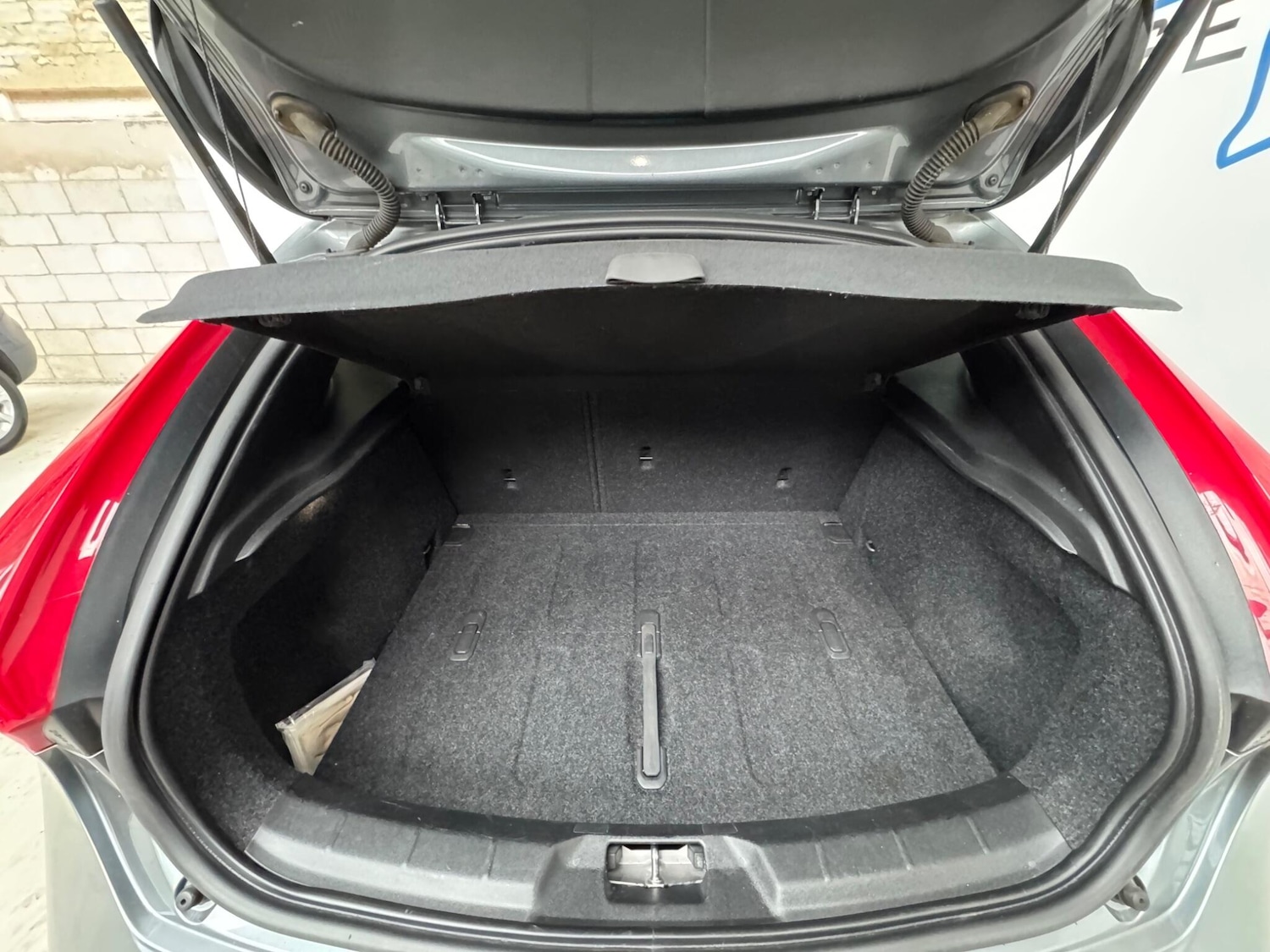 Used Volvo V40 2017 for sale - 77995194: Photo 23