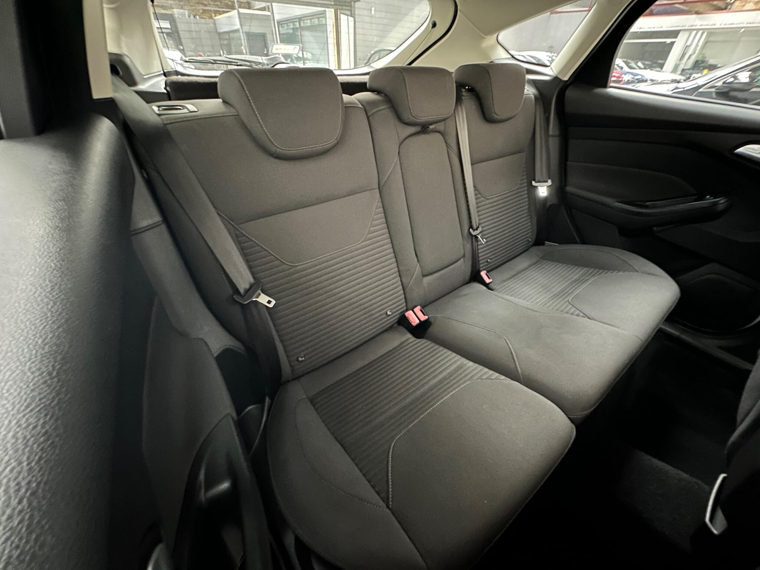 Used Ford Focus 2015 for sale - 76928173: Photo 11