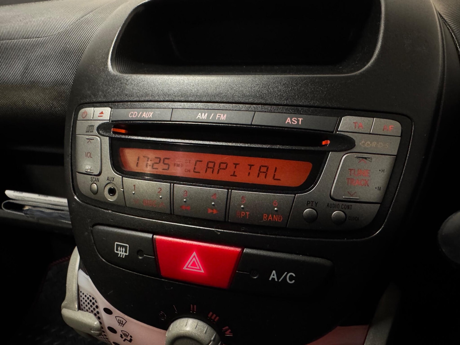 Used Peugeot 107 2013 for sale - 77099222: Photo 16