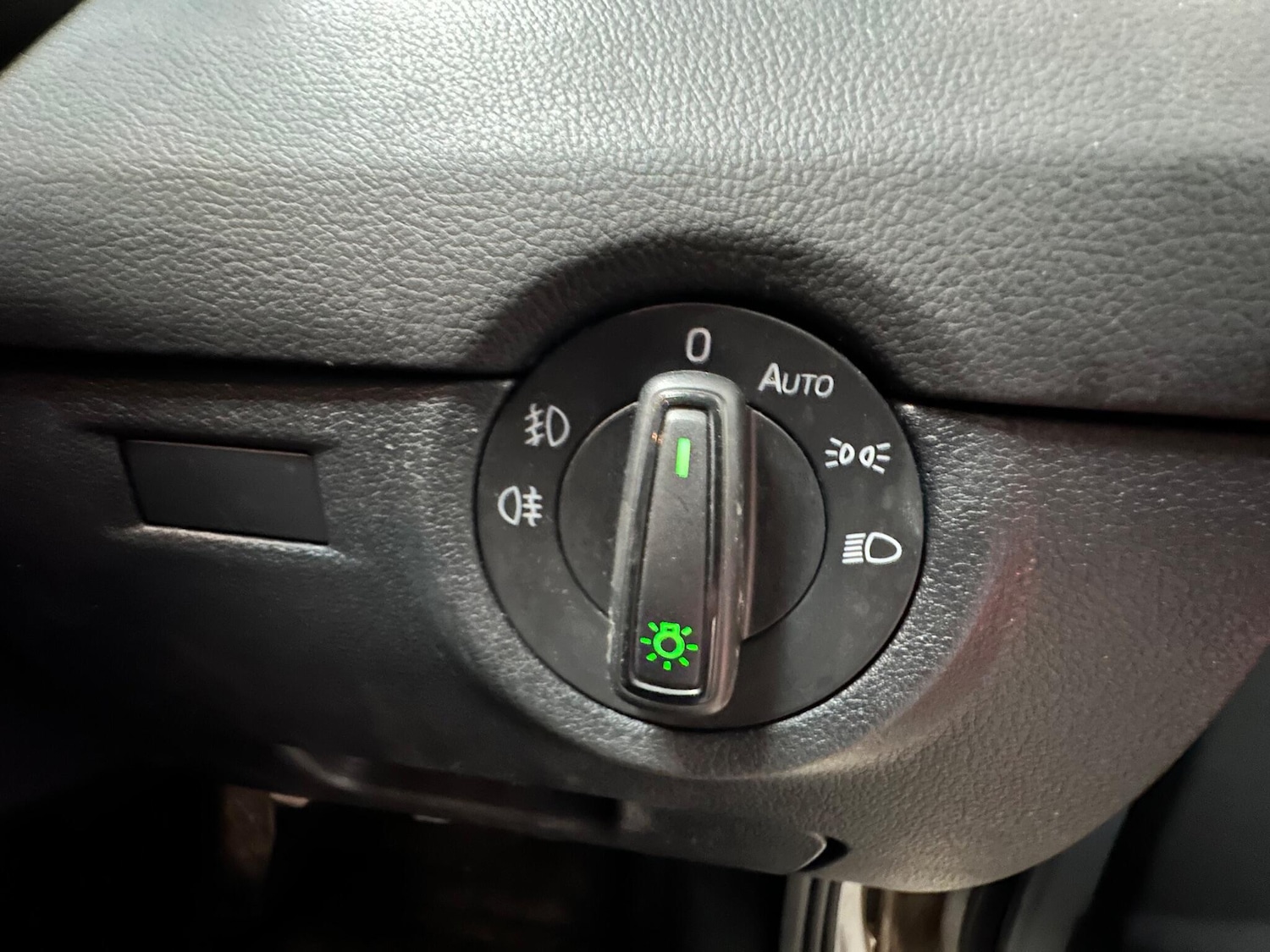 Used Skoda Octavia 2014 for sale - 76928185: Photo 12