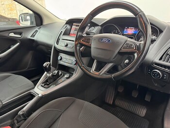 Used Ford Focus 2015 for sale - 78655842: Photo