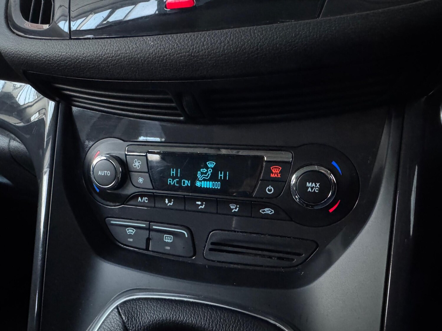 Used Ford Kuga 2013 for sale - 77841724: Photo 17