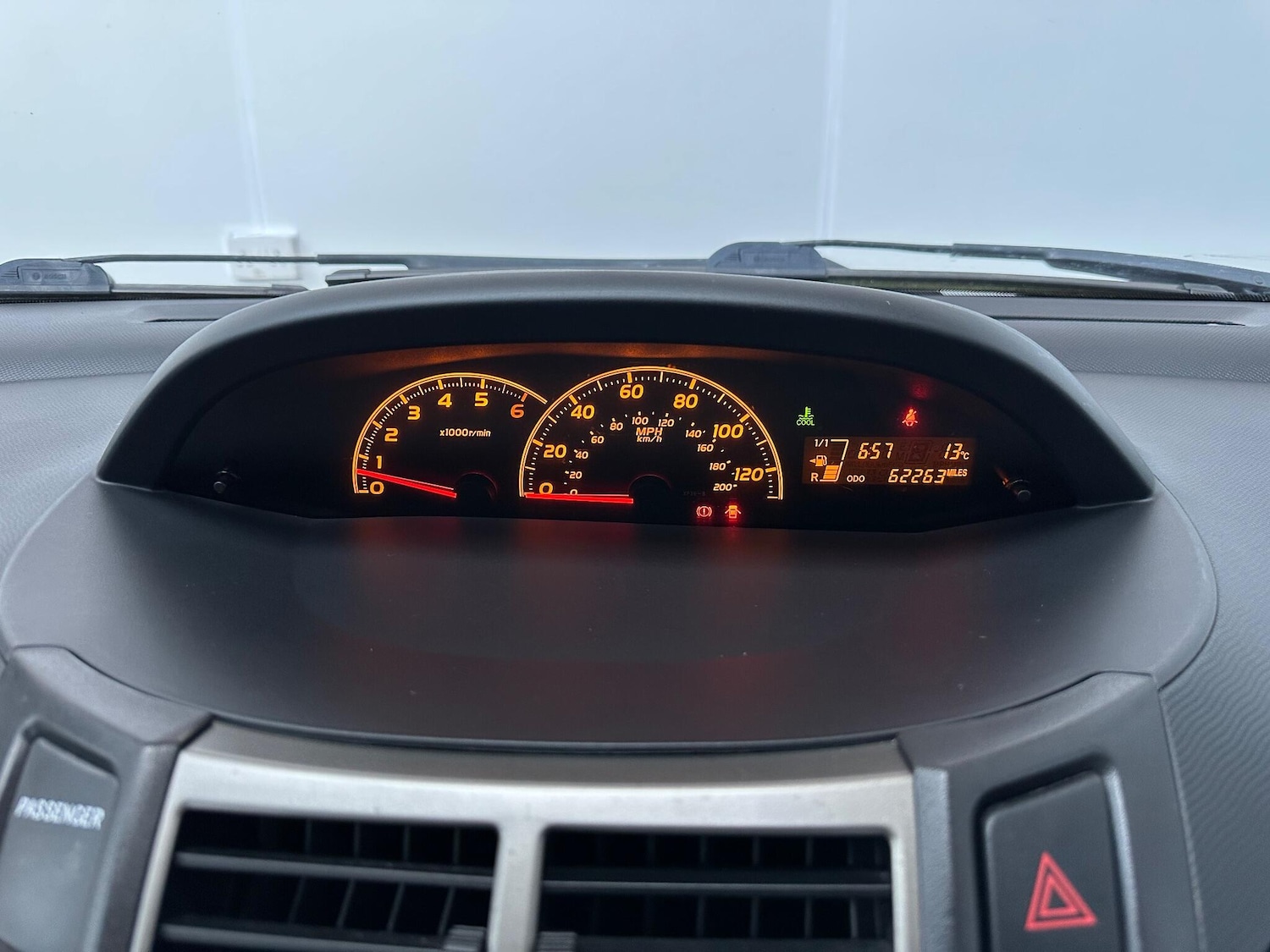 Used Toyota Yaris 2011 for sale - 76338688: Photo 11