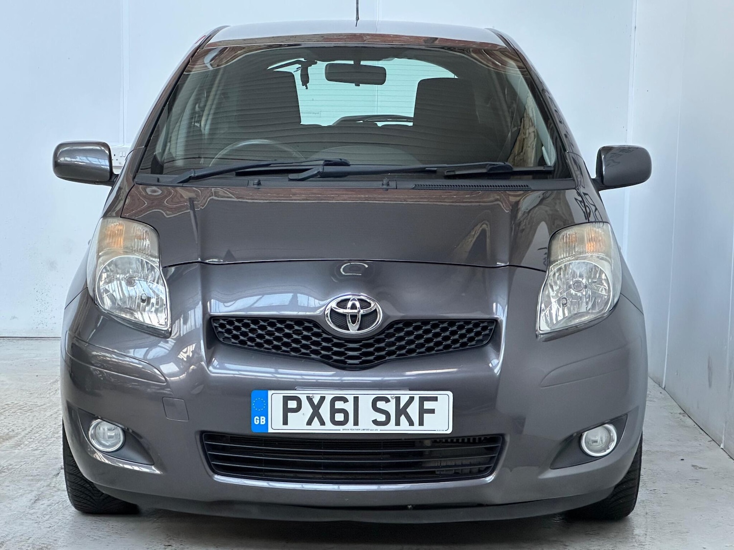 Used Toyota Yaris 2011 for sale - 76338688: Photo 2