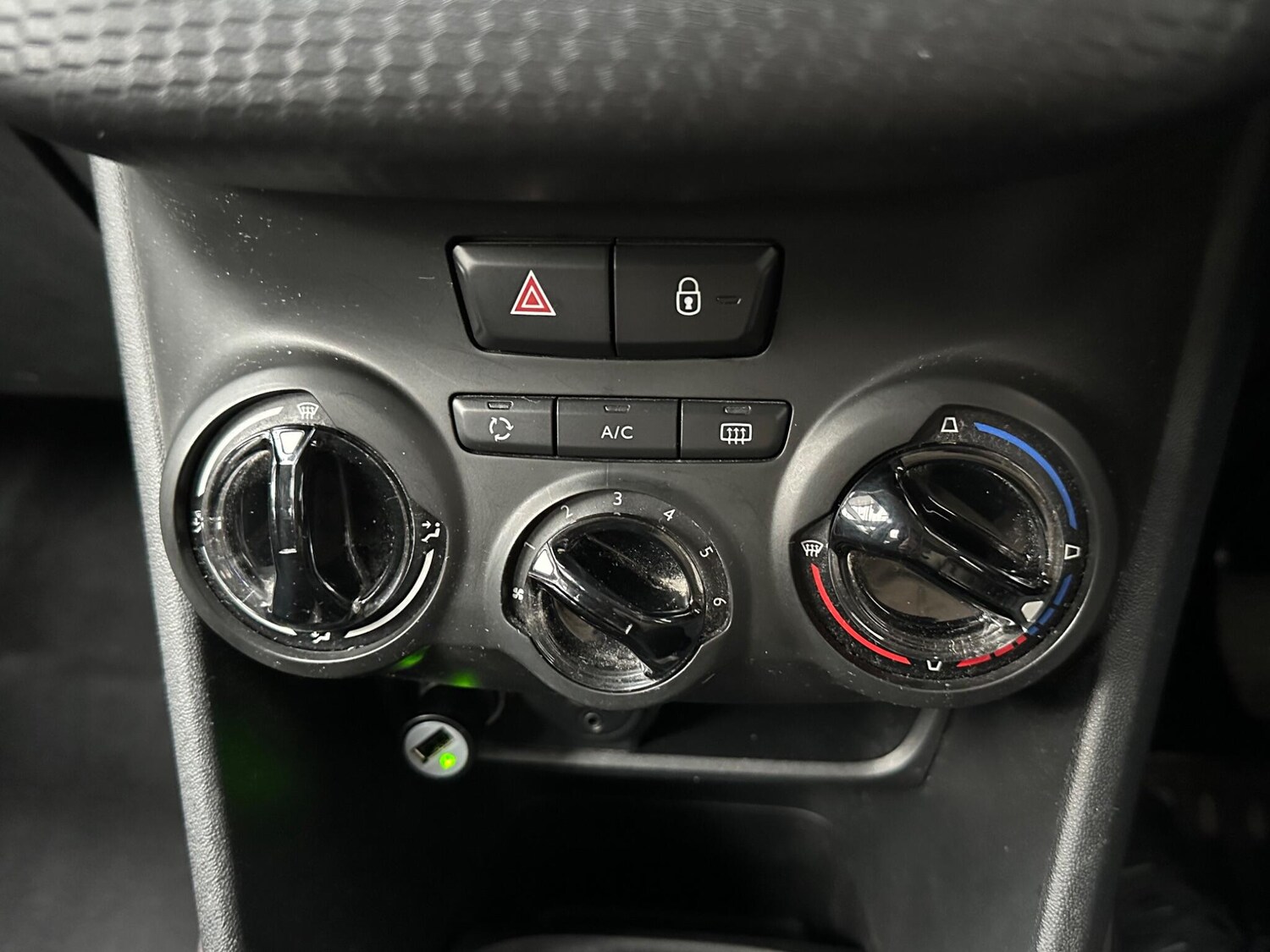 Used Peugeot 2008 2016 for sale - 77826860: Photo 13