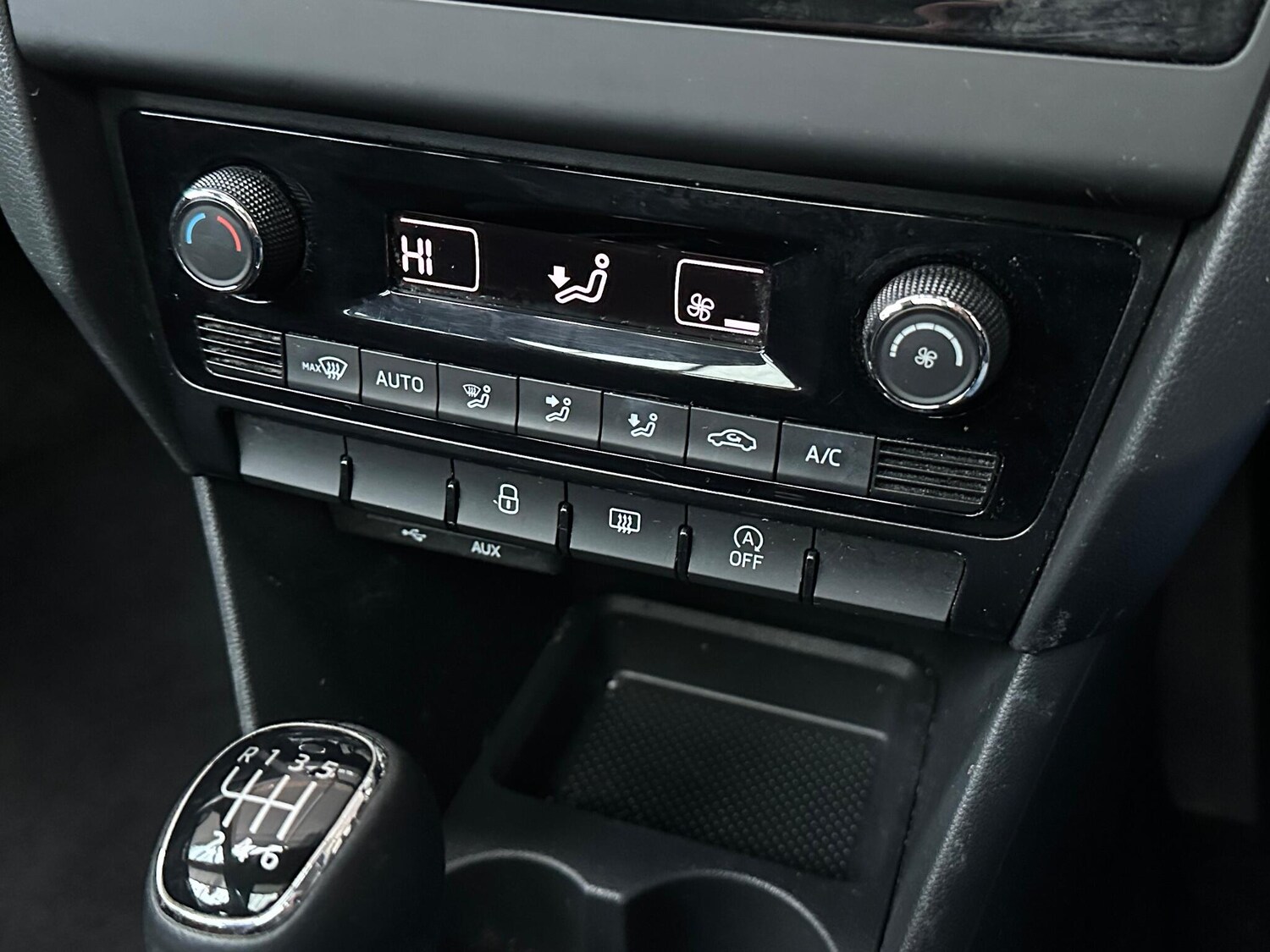 Used Skoda Rapid Spaceback 2015 for sale - 77565469: Photo 17