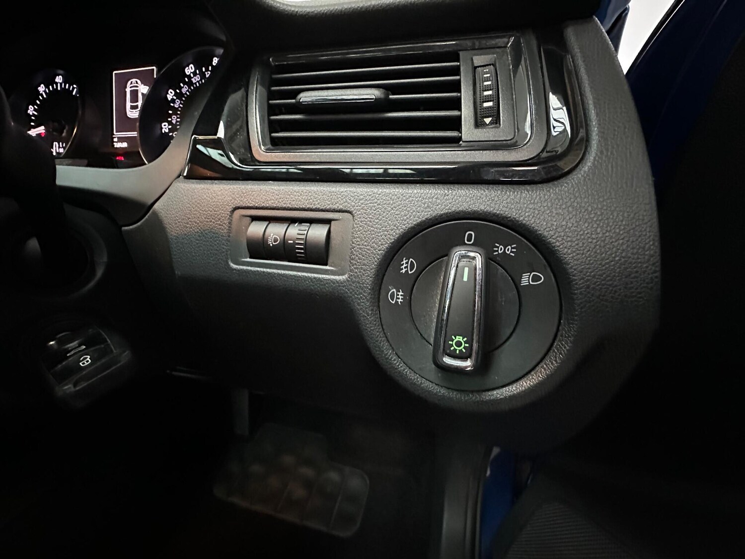 Used Skoda Rapid Spaceback 2015 for sale - 77565469: Photo 23