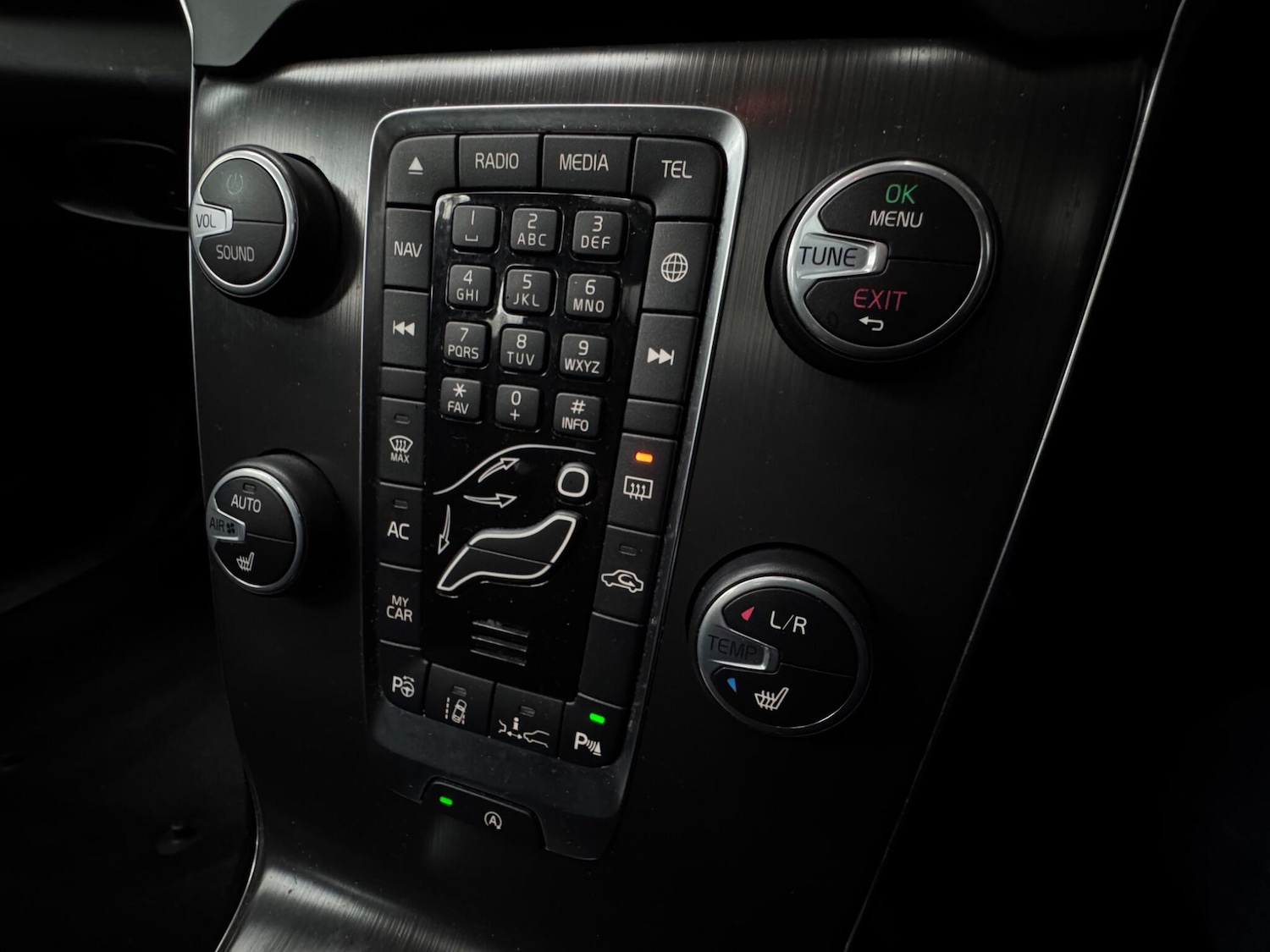 Used Volvo V40 2014 for sale - 77234686: Photo 18